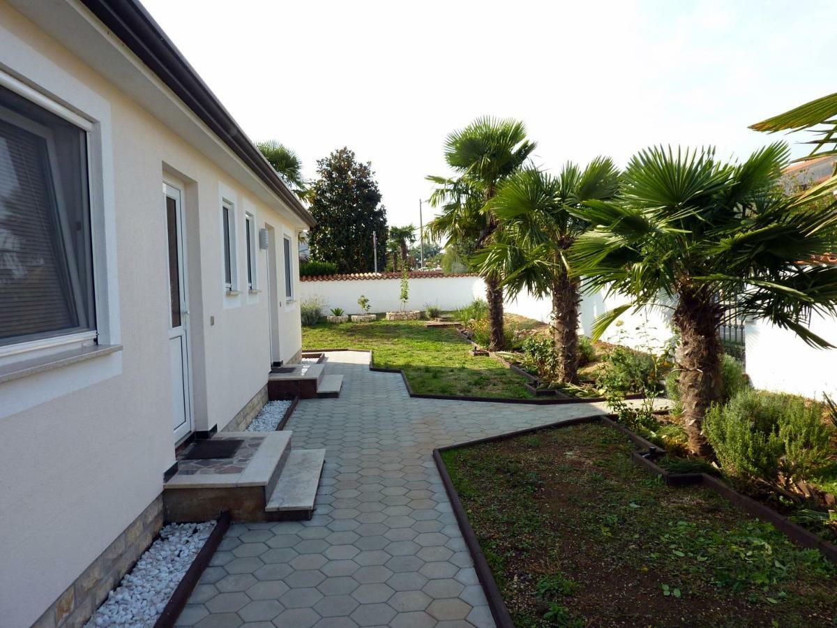 Palme Villa Porec Bagian luar foto