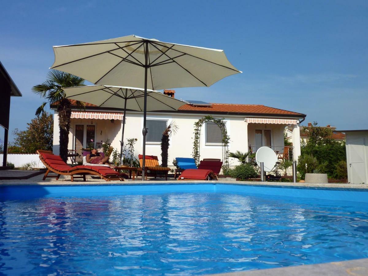 Palme Villa Porec Bagian luar foto