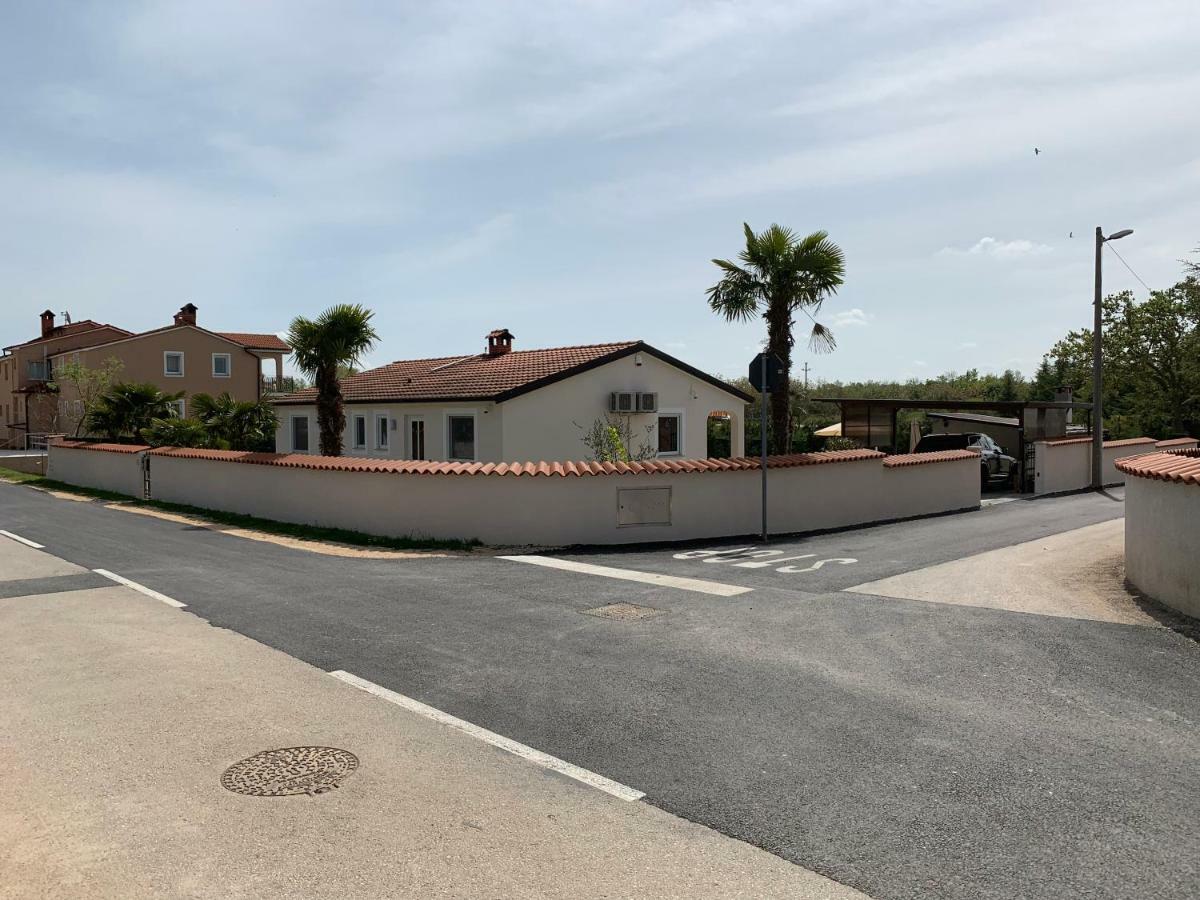 Palme Villa Porec Bagian luar foto